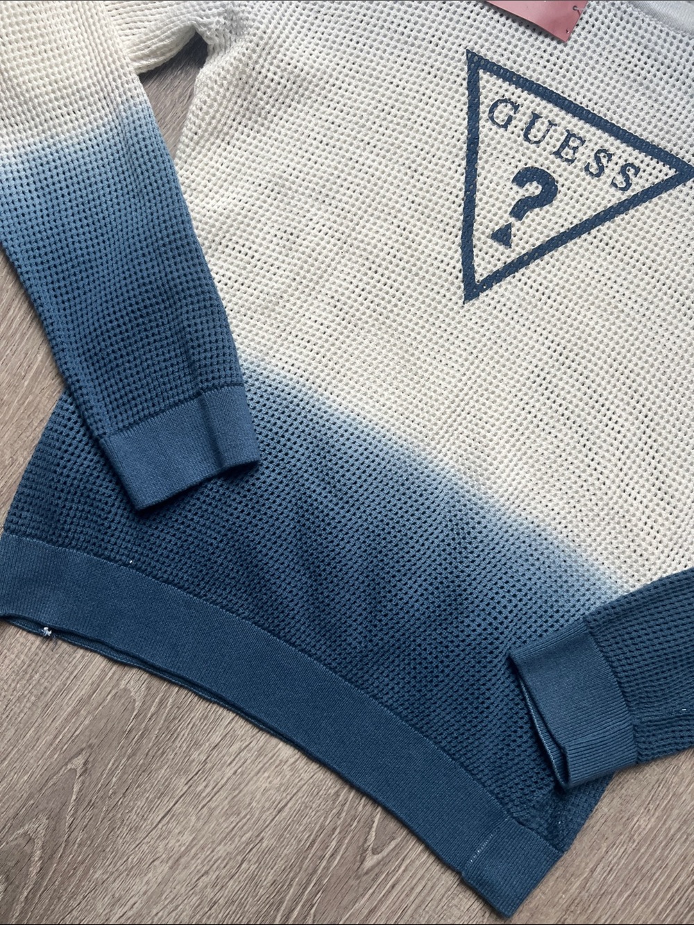 GUESS SWEATER - Picture 3 of 5